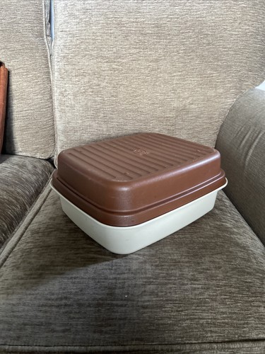 Vintage tupperware brown cream - vintage,