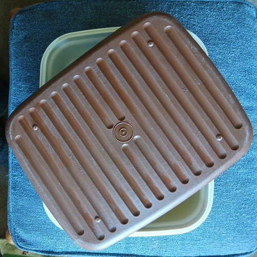 Vintage tupperware brown - vintage, cream