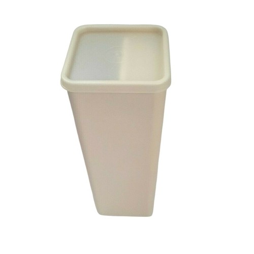 Vintage tupperware saltine - vintage,